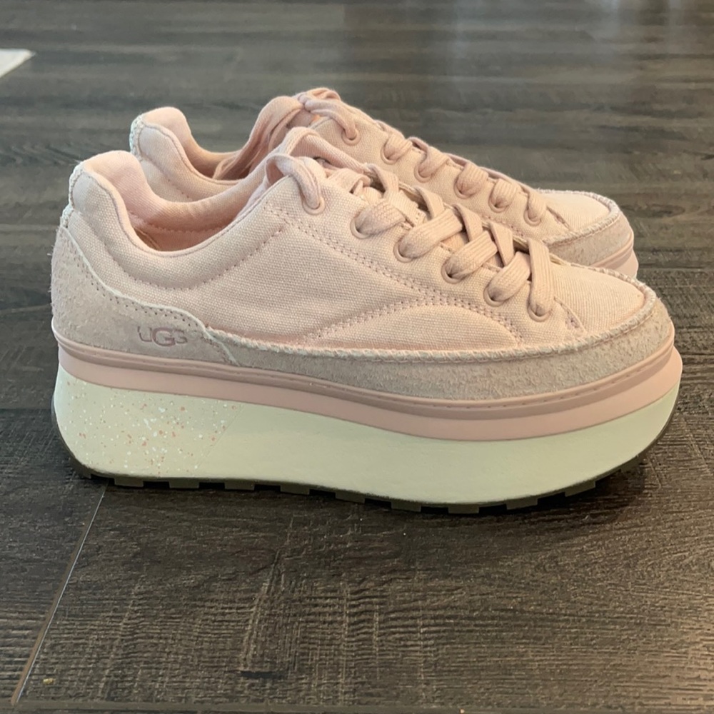 Brand new, never worn, UGG women’s Marin Lace, size 8.5 Quartz Canvas Sneaker